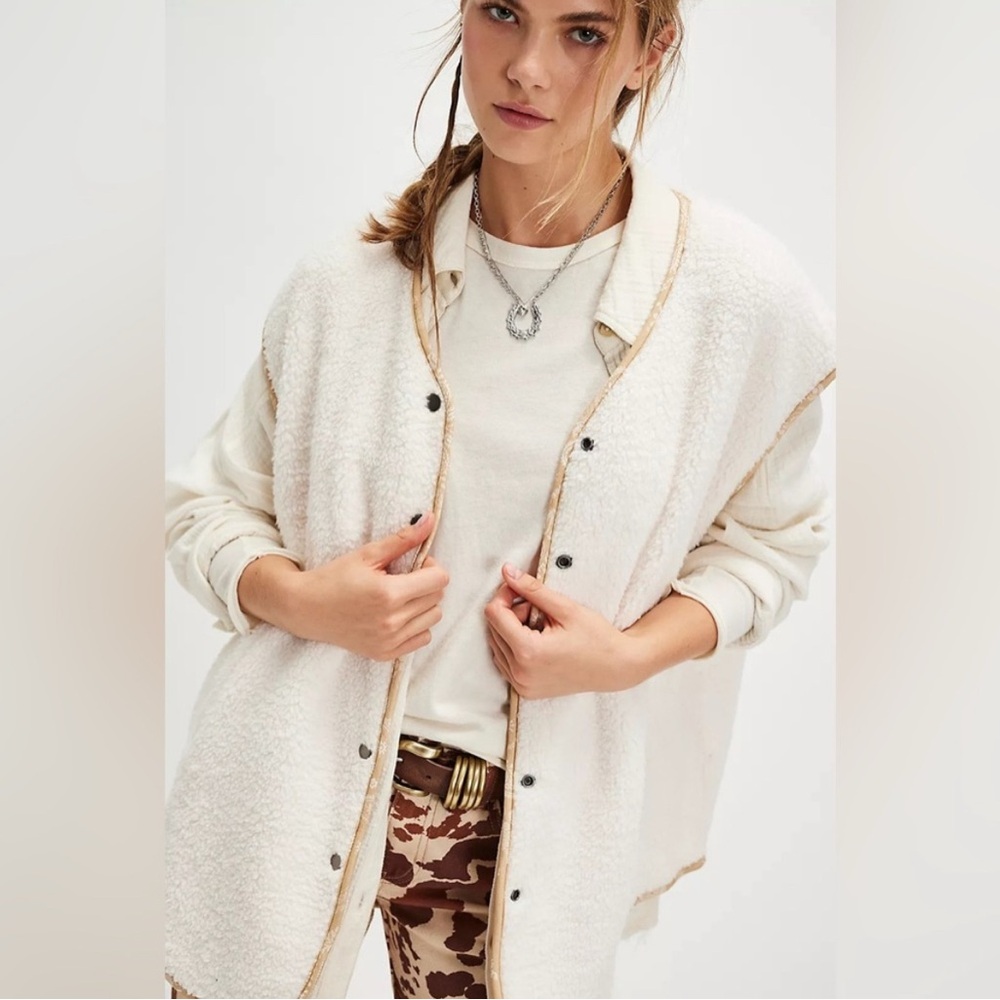 Free People Outlaw Sherpa Vest‎ Western Yellowstone Country Stagecoach L C3